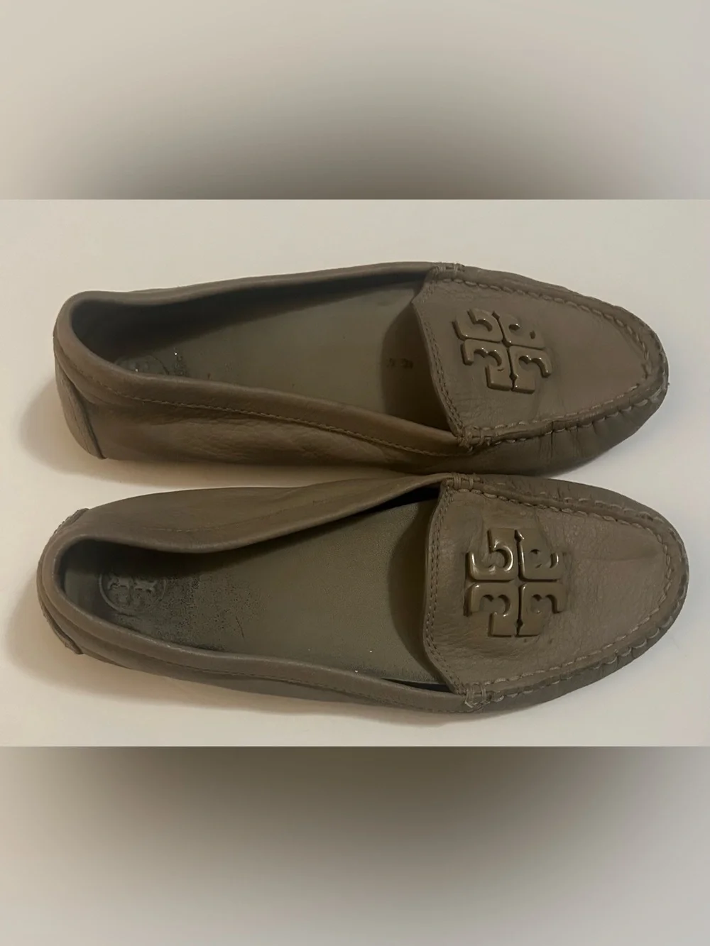 Tory Burch Taupe Brown Leather Logo Driving Loafers